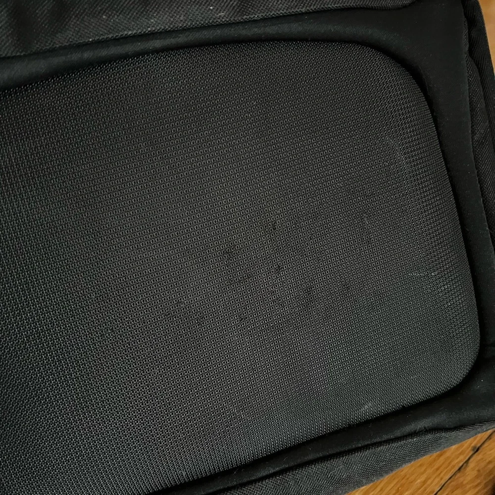 Padded travel laptop bag